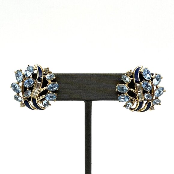 Vintage TRIFARI Earrings Icy Blue Rhinestone Enamel Clip Earrings Gold Tone 1" - Picture 5 of 10